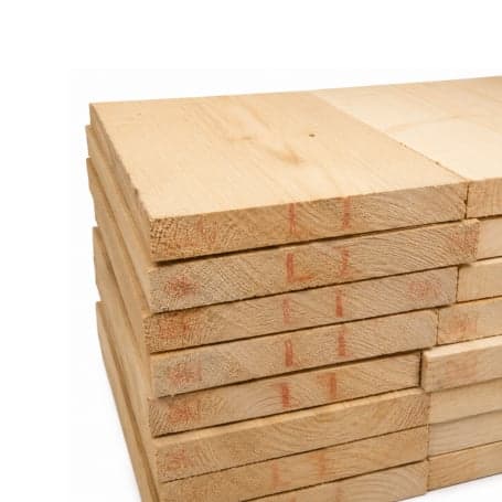 Planche en bois rouge sélectionné pour usage industriel — PALIVO Maroc